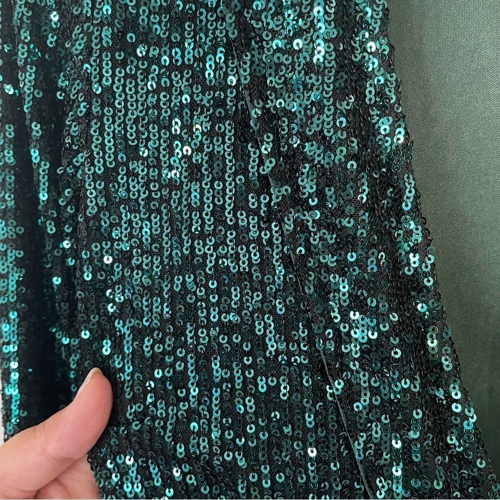 EUC Lioness Make Your Move Mini Dress in Emerald Green Sequin Size Small - Picture 13 of 13